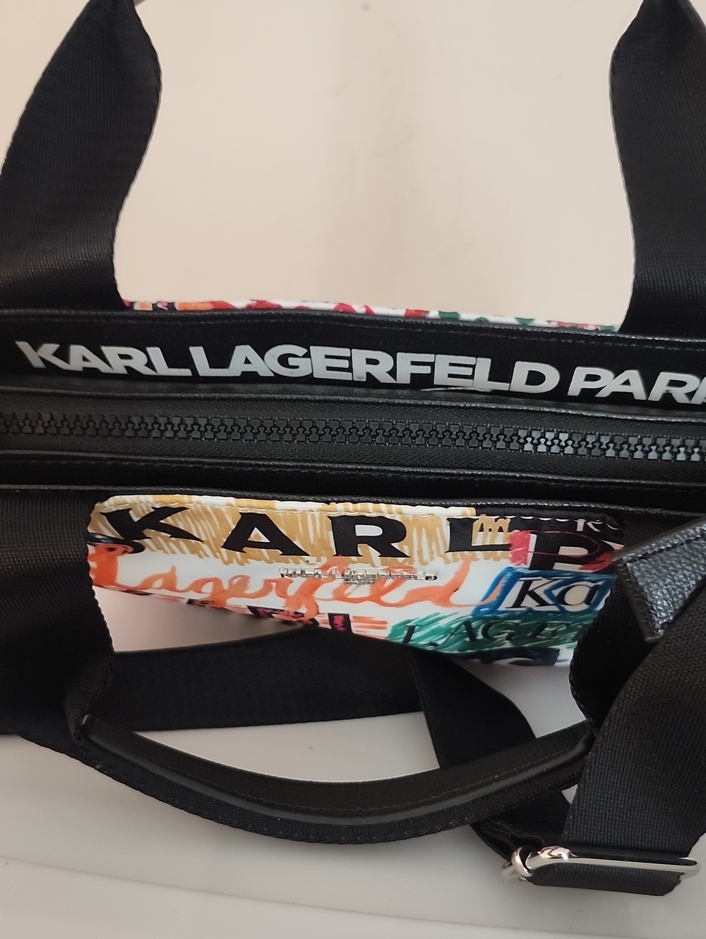 Karl Lagerfeld Paris Amour Crossbody w/Free Michael Kors Card Holder/Wallet - Picture 10 of 16